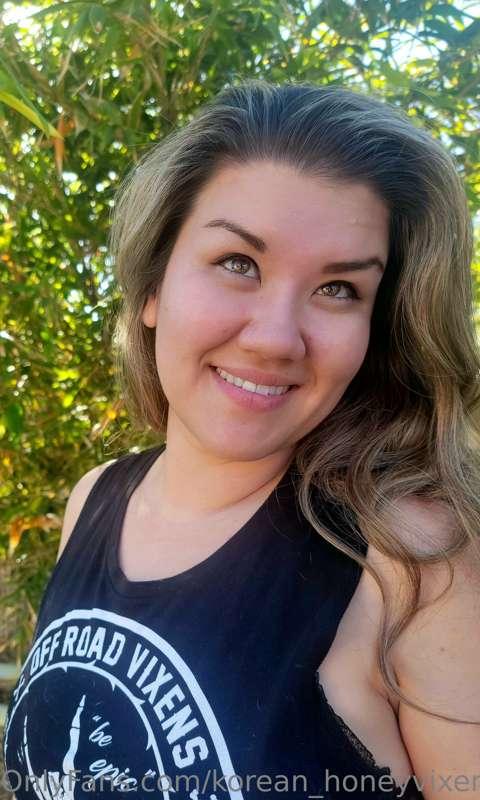 Imagine these eyes looking up at you...🤭😘