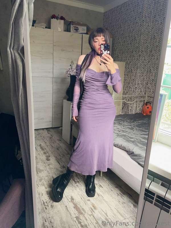 Ready to see what's under this dress? 😜🌶