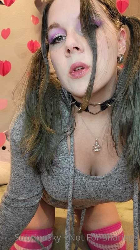 🥰 Valentine's Photoset 🥰 Can I show you my pretty lil holes?..