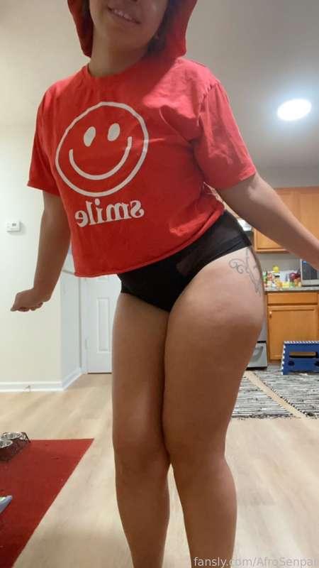 Almost immediately changed to do my hoopin clothes since a chica had all that energy ⚰️

Do you like my lil workout fit 🥰?

#fyp #cutie #workout #naturalhair #freshface #nomakeup #boobs #smallboobs #petite #multiracial #bisexual #bonnet #bubblebutt #ass #hula
