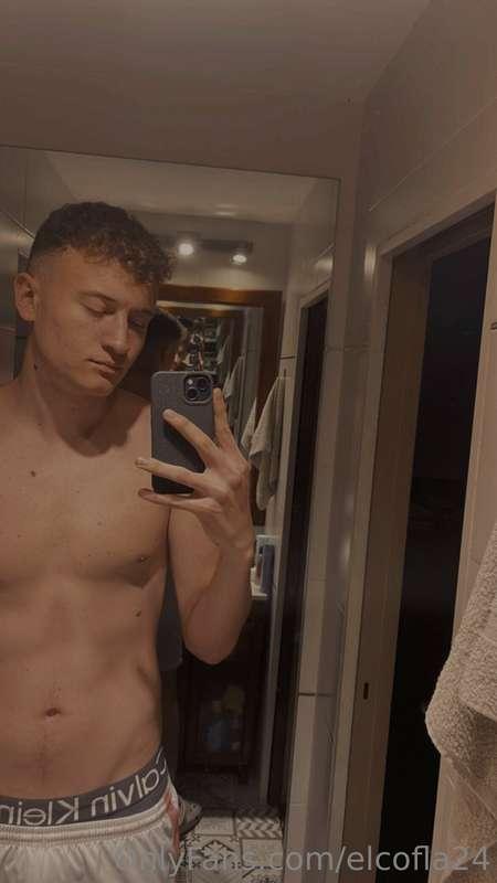 Con los ojitos cerrados… pensando en eso😏