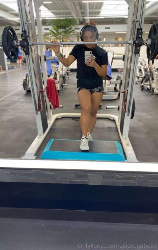 Time for booty workout 🍑