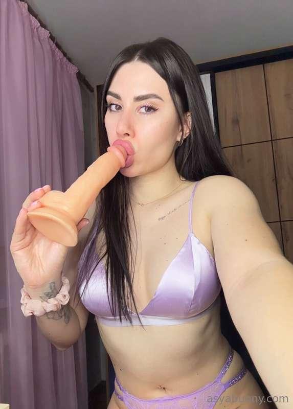 ## 🔥FIRE GIRL🔥@rose_olivia🔥FIRE GIRL 🔥😍THIS CUTIE @rose_oliv..