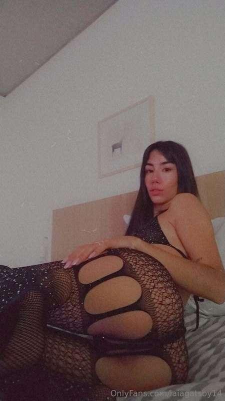 I'm available for video calling - private show - sexting 