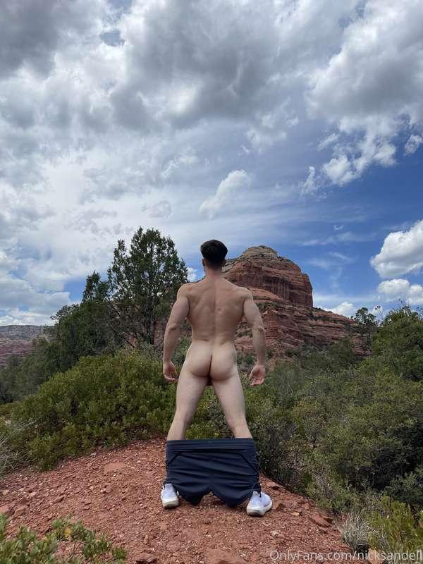 🤠
