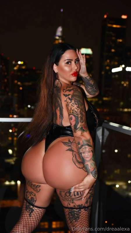 Hi guys ! Cancelling Live Show for tonight, still am unpacki..