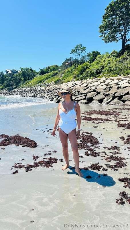 Greetings from paradise ✨