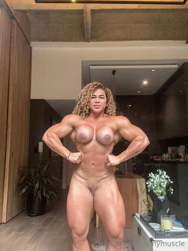Big and Sexy 💪🏻❤️💪🏻
