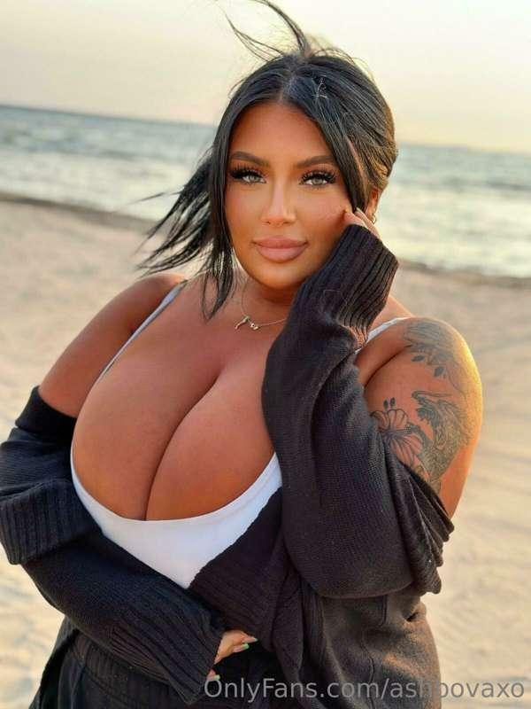 All eyes on me