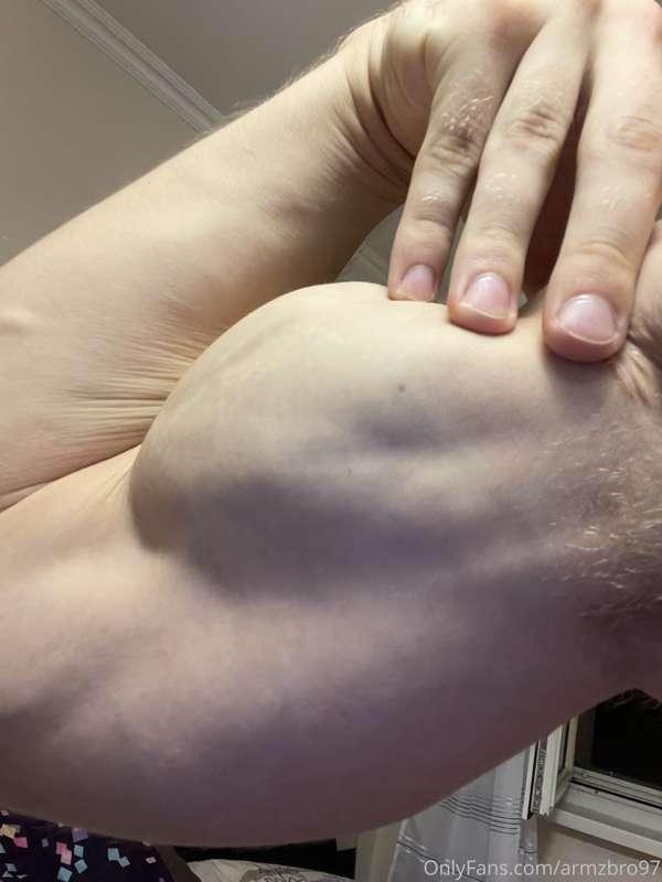 armzbro97 image #0