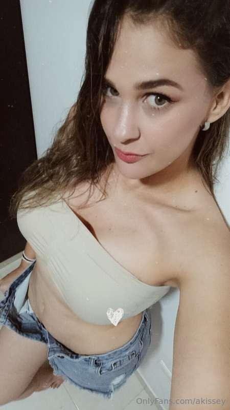 Cute and sexy girl 💕🥰❤️‍🔥