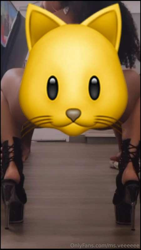 Lemme Show You How I’ll Ride That Dick Baby….ON MY FEET 😝