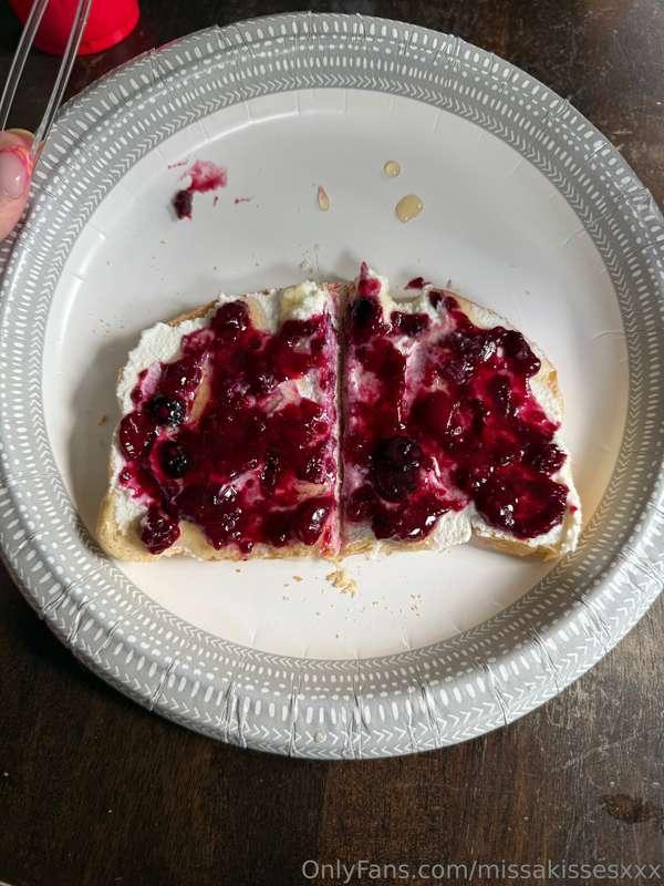 Breakfast yum yum 