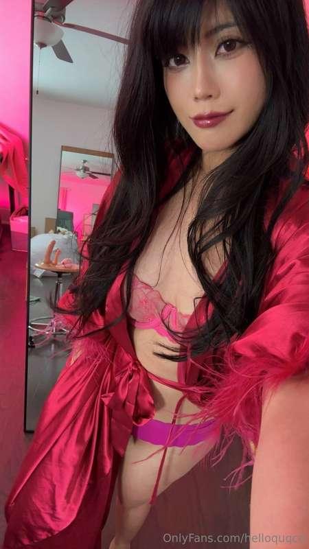 Streaming in 30 min! I’m so excited- I’m so fucking horny I ..