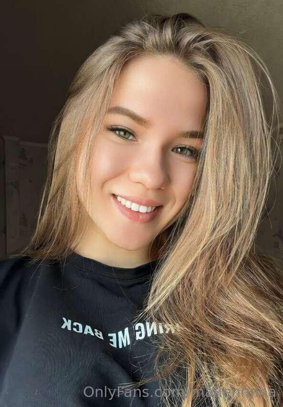 ## 🔥FIRE GIRL🔥@cargoldvi🔥FIRE GIRL 

## Are you ready to ind..