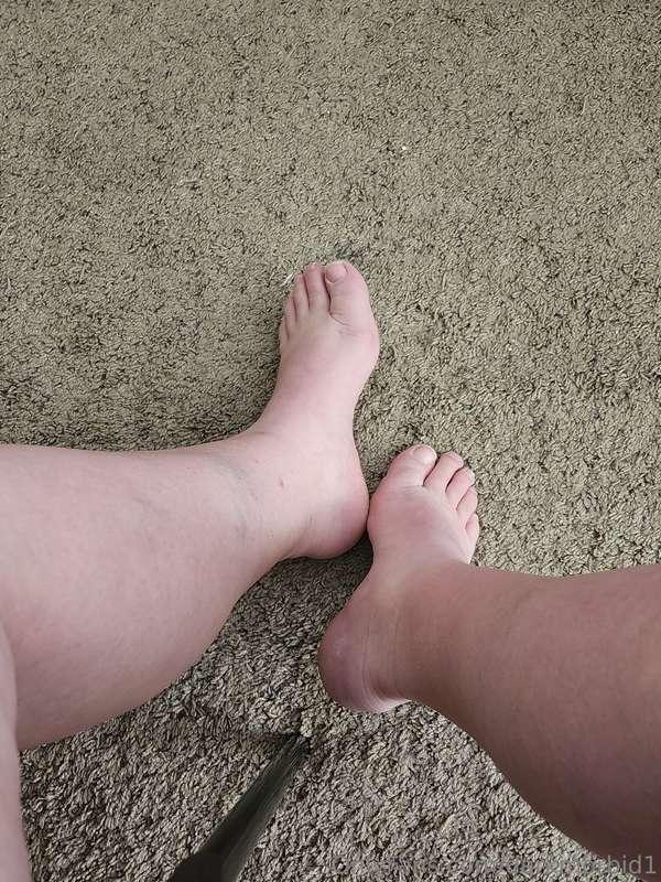 Hello foot family 