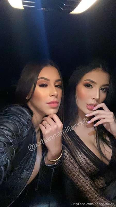 See who I am with 😏😏😏 comment below What would you like us t..