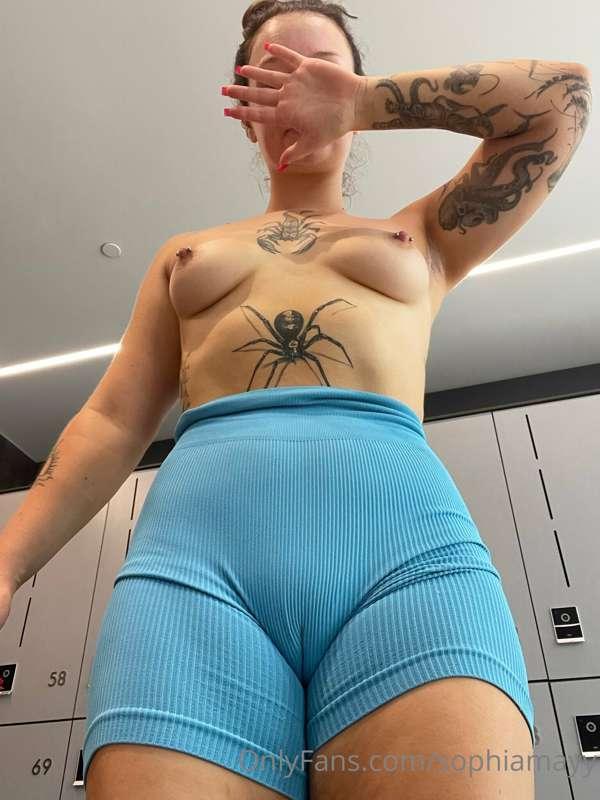 we should work out together👀