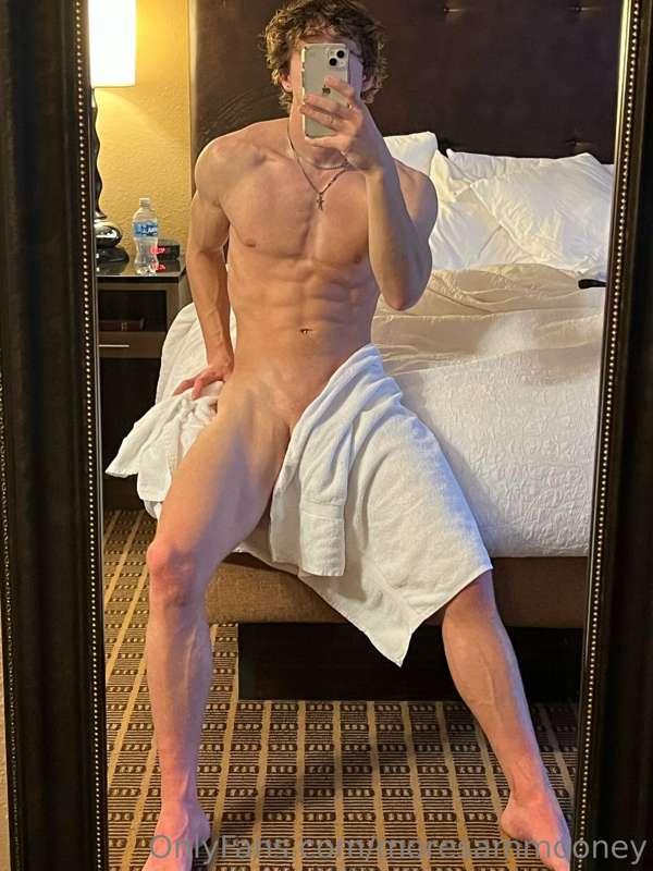 50% OFF MY VIP PAGE @sammooney

content is hotter than ever,..