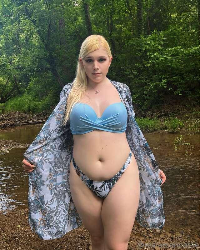 Have you ever seen a wild tgirl in the forest? 🌿