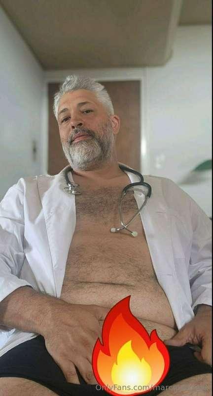Hello, I'm @doctorpaul 🩺 New in Onlyfans, new in your life, ..