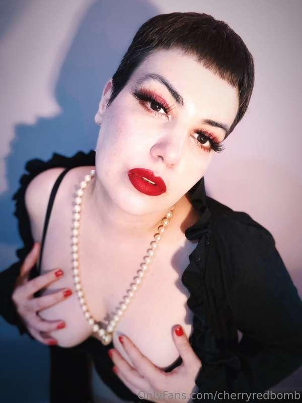 Want to see more ? Write me 💋