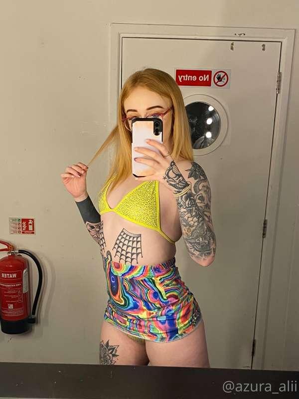 Colourful vibes 😈💦