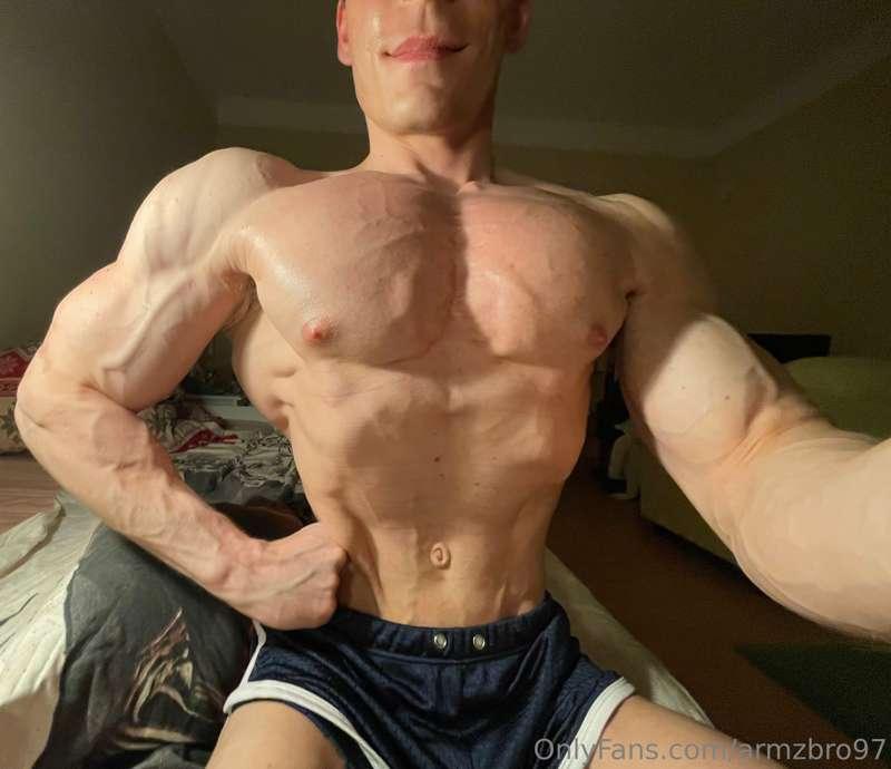 armzbro97 image #0