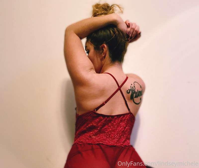 Preview!! To see the whole picture visit my page @lindssweet..