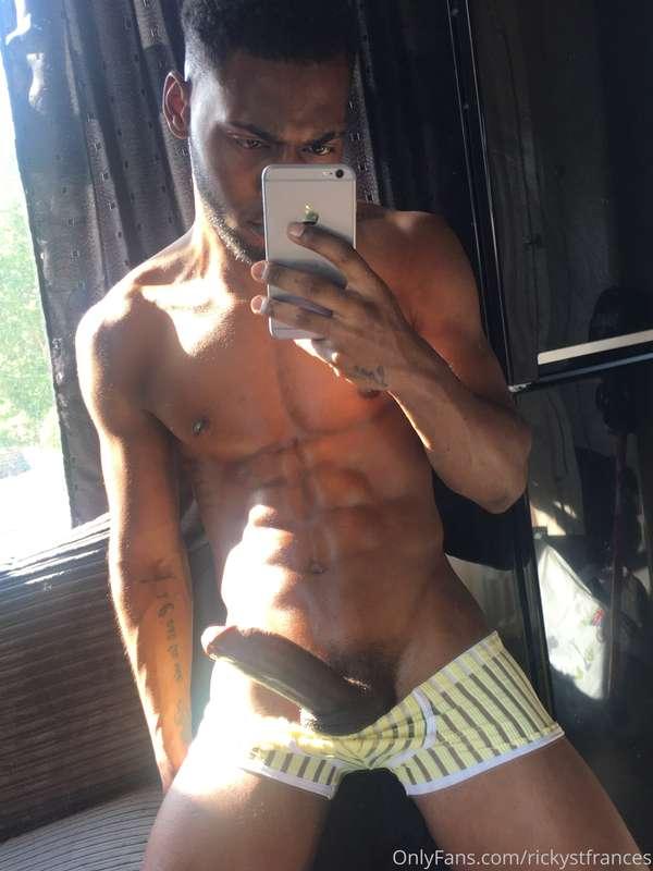 I be waking up wiv the greatest boner 🥺