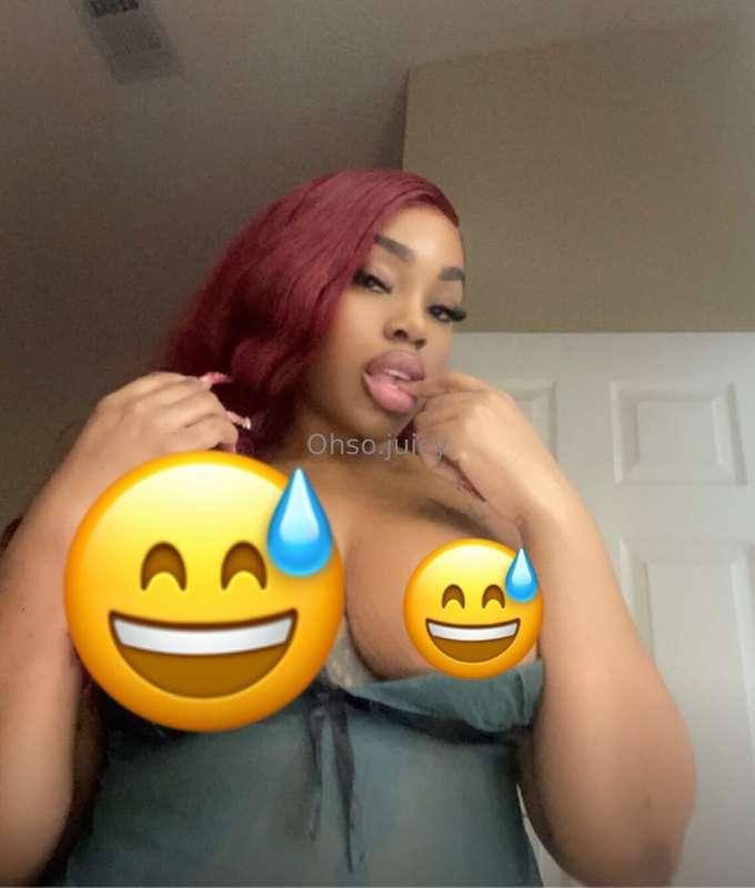 🚨 NEW TITS ALERT 🚨 Daddy I got new tits, cum tell me how goo..