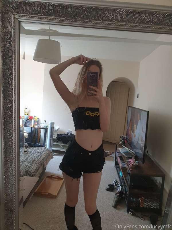 Do you like my new clothes? 😊