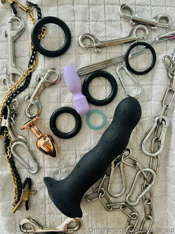 Clean toys for good boys 💦😇