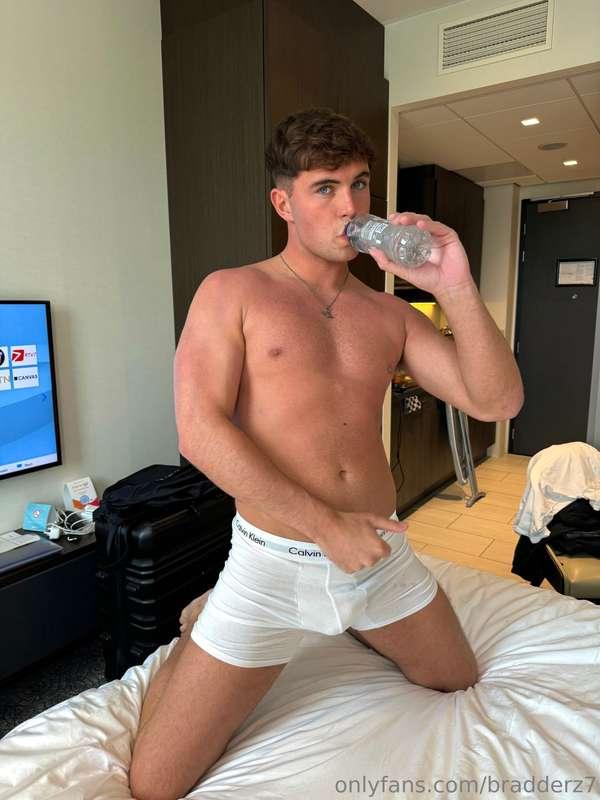 Stay hydrated💦
