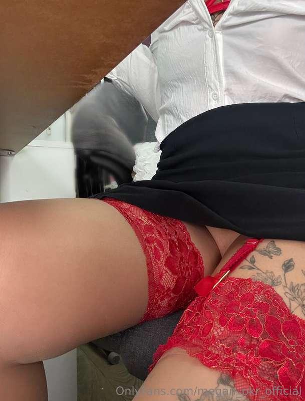 Spreading my legs under the desk to tease you 😜