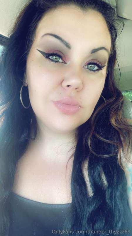 been super busy getting my pu$$y creamed and soaked . DM me ..