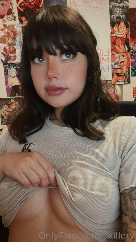 Boobs say good night