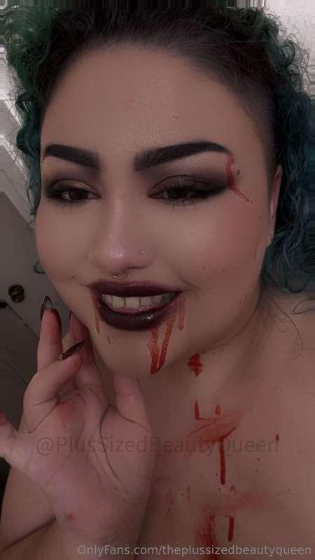 Let me suck you dry 🫦🩸