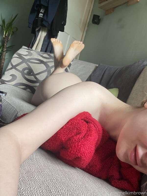 I desire some big hands on me right now! 💆🏼‍♀️ Work some mas..
