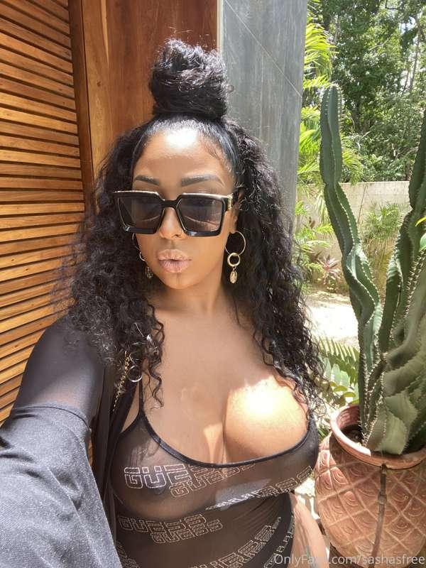 Hey babe , miss me? 💋