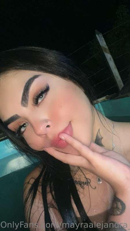 Besitos💋👀