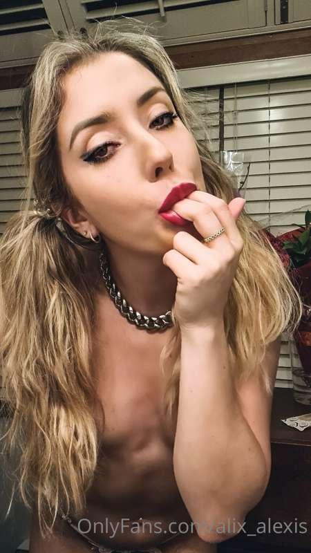 Naked Harley Quinn is on my premium page! Come see!! @alexis..