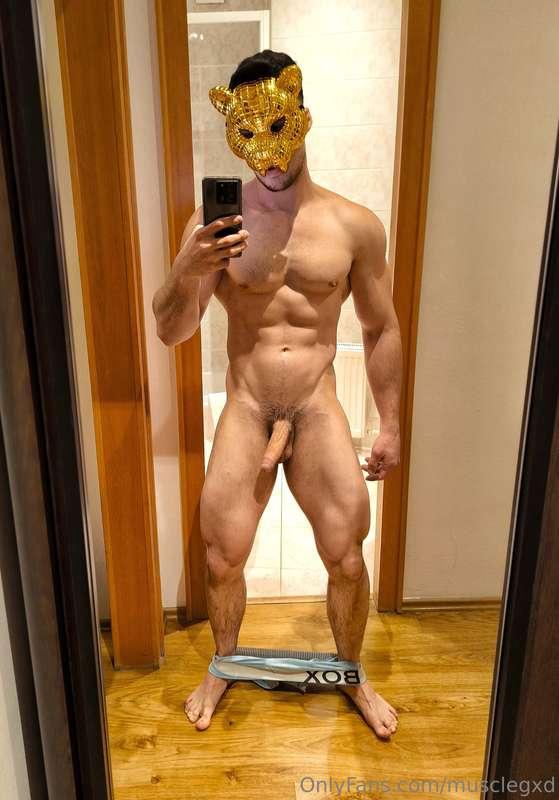 I am the sex beast. Wanna try me? 😜