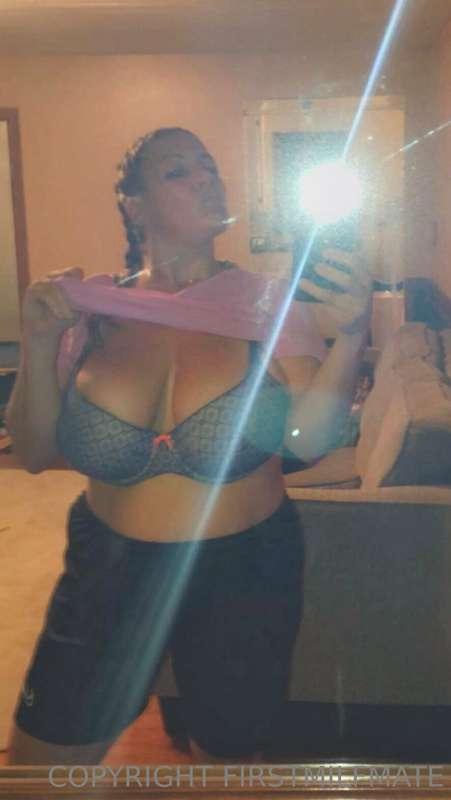 Titty Tuesday✨
xoxo💙💙

@captainbigtits