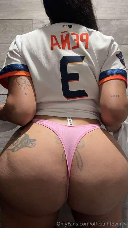 POV : you're watching the game and I sneak away to the bathr..