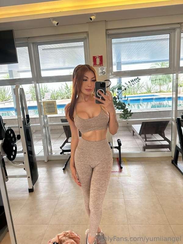 wanna help me in my next routine?💋