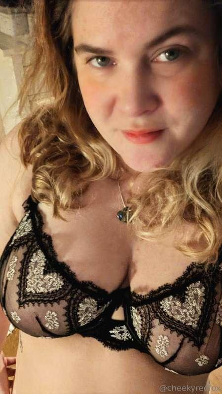 Happy Friday cuties, we made it to the end of the week! Xx