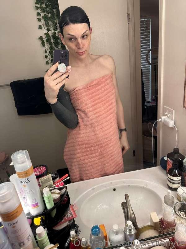 ♡ 🖤🤍 ♡ 🚿🧼