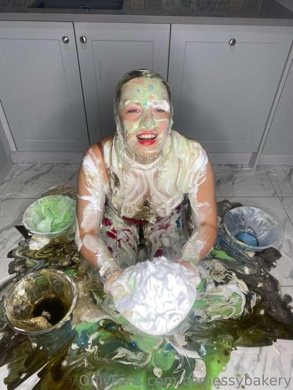 bsmessybakery image #3