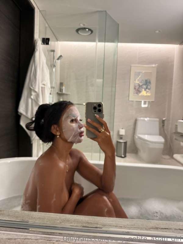 relaxing🤩